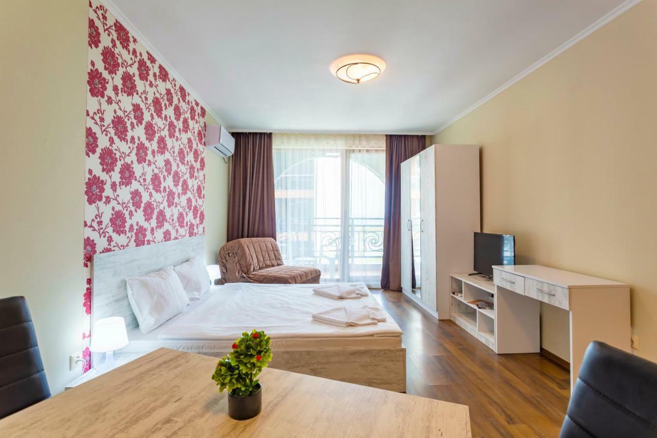 Rose Gardens Apart Hotel Ahyolu Dış mekan fotoğraf