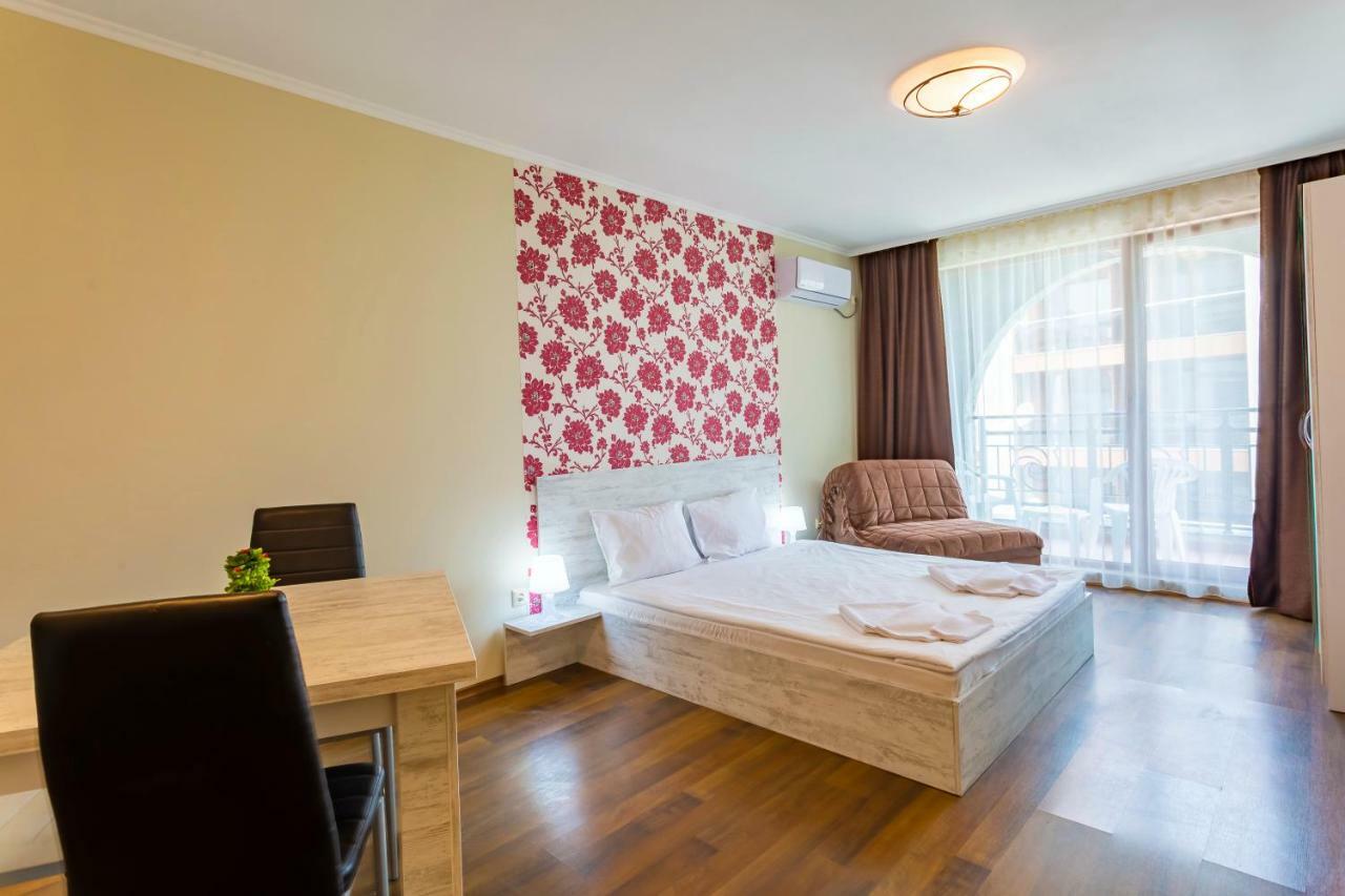 Rose Gardens Apart Hotel Ahyolu Dış mekan fotoğraf