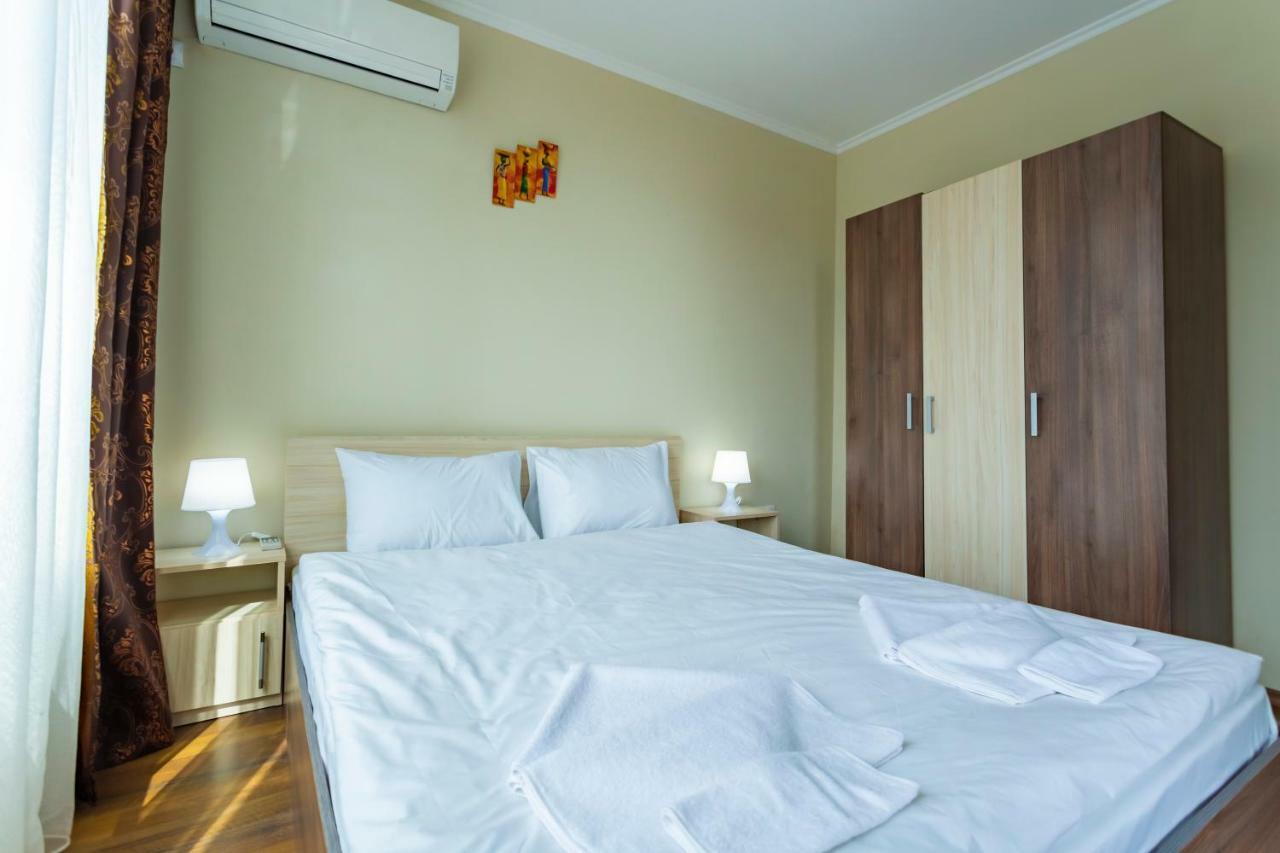 Rose Gardens Apart Hotel Ahyolu Dış mekan fotoğraf