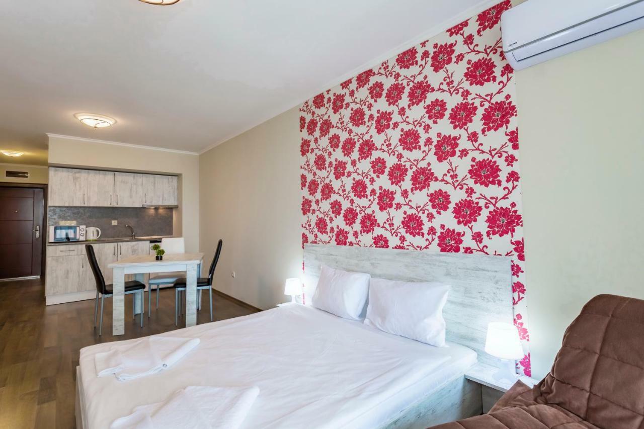 Rose Gardens Apart Hotel Ahyolu Dış mekan fotoğraf